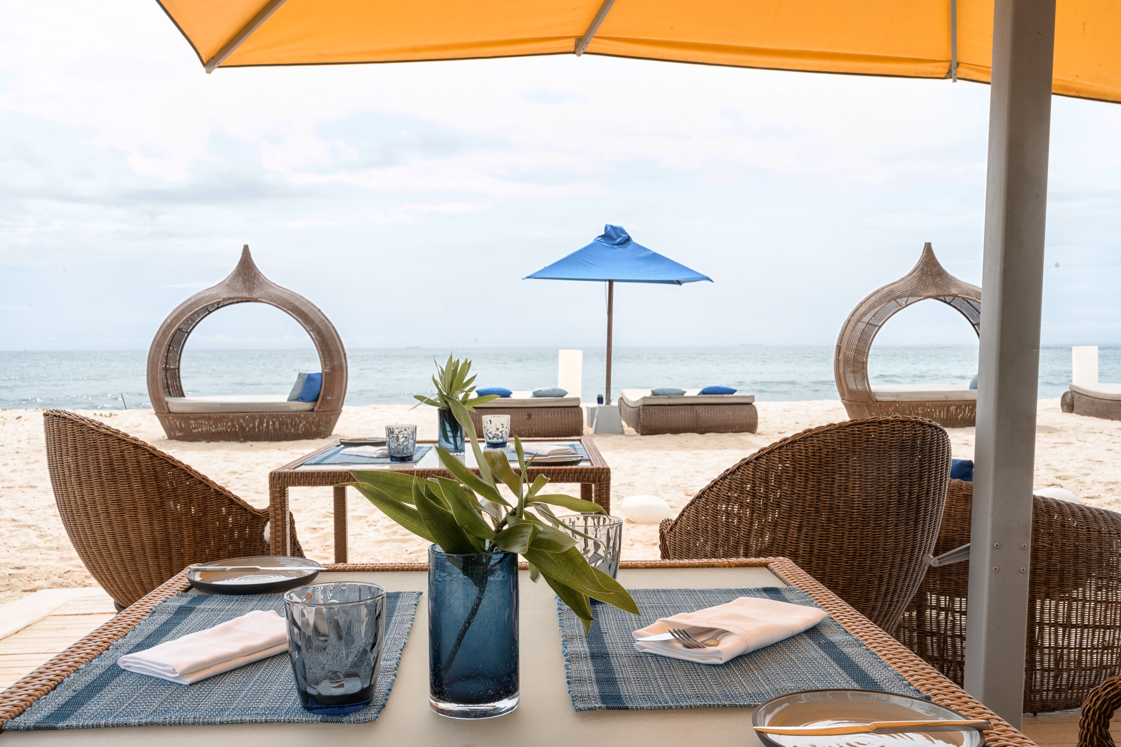 Khu ẩm thực ngoài trời