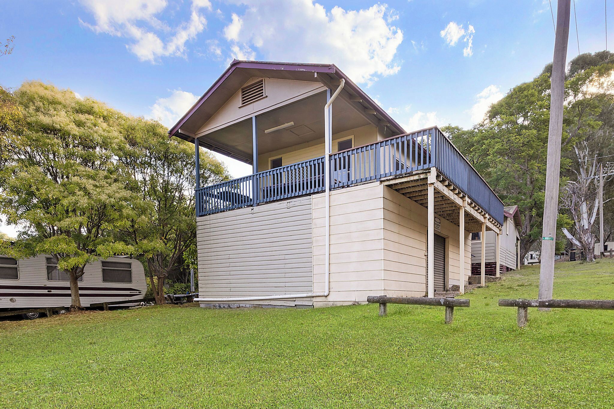 Standard Cabin - Sleeps 12 | Garden view