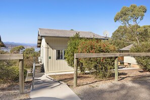 豪華小屋, 2 間臥室, 湖景 (Deluxe Cabin 6pax) | 花園景