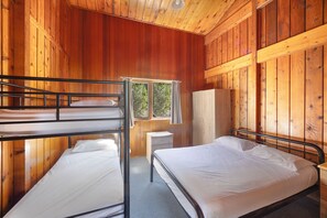 Deluxe Cabin - Sleeps 6
