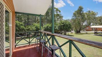 Deluxe Cabin - Sleeps 6 | Terrace/patio