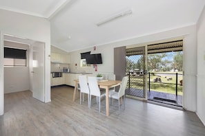 Iron/ironing board, bed sheets - Reflections Copeton Waters - Holiday Park (Copeton)