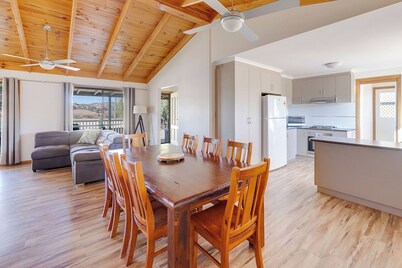 Reflections Grabine Lakeside - Holiday Park