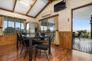 Cabana superior (Sleeps 8) | Sala de jantar