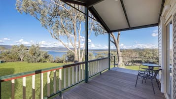 Deluxe Cabin - Sleeps 7 | Terrace/patio