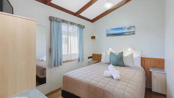 Deluxe Cabin - Sleeps 5