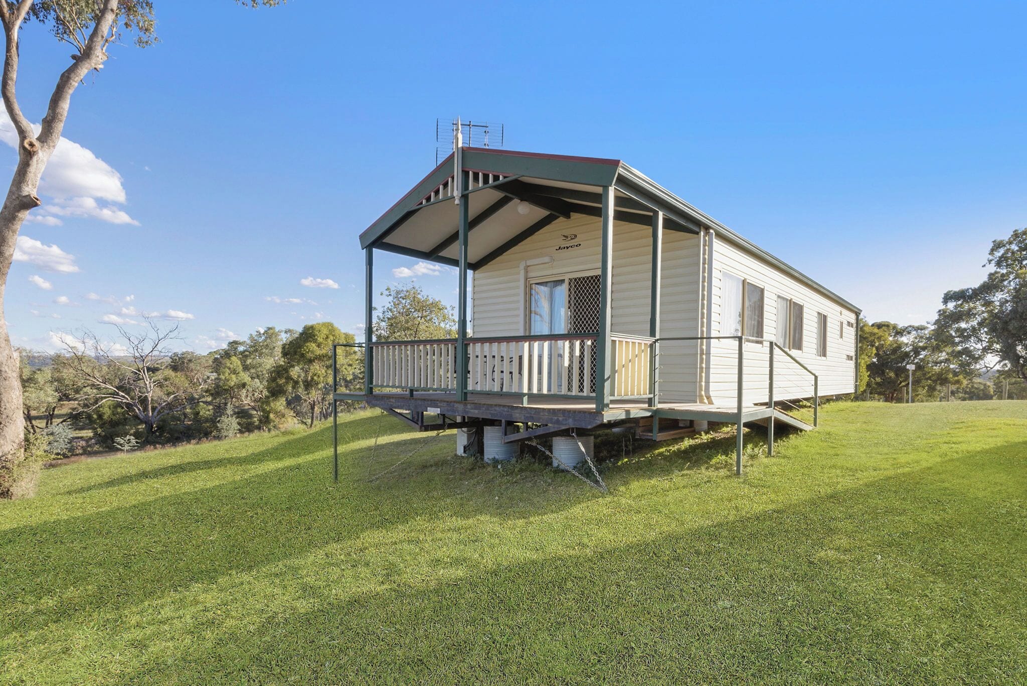 Deluxe Cabin - Sleeps 7 | Iron/ironing board, bed sheets