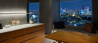 sequence MIYASHITA PARK