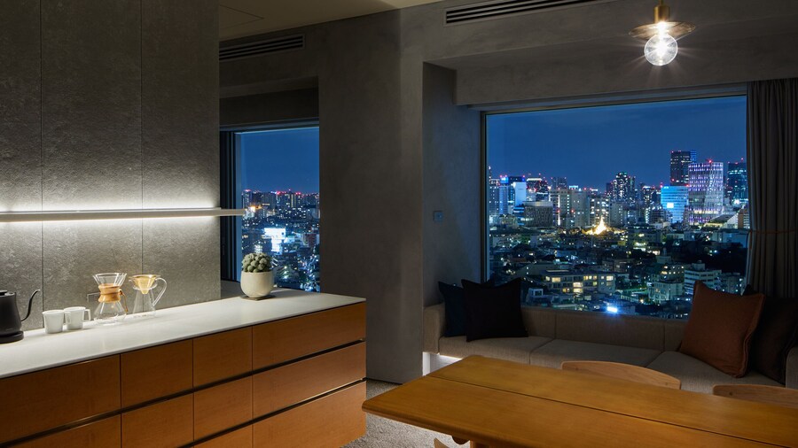 sequence MIYASHITA PARK