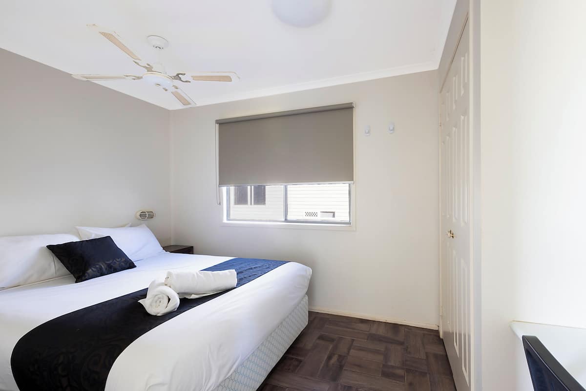 Standard Cabin (Sleeps 4) | 1 bilik tidur, langsir/tirai gelap terus, cadar katil