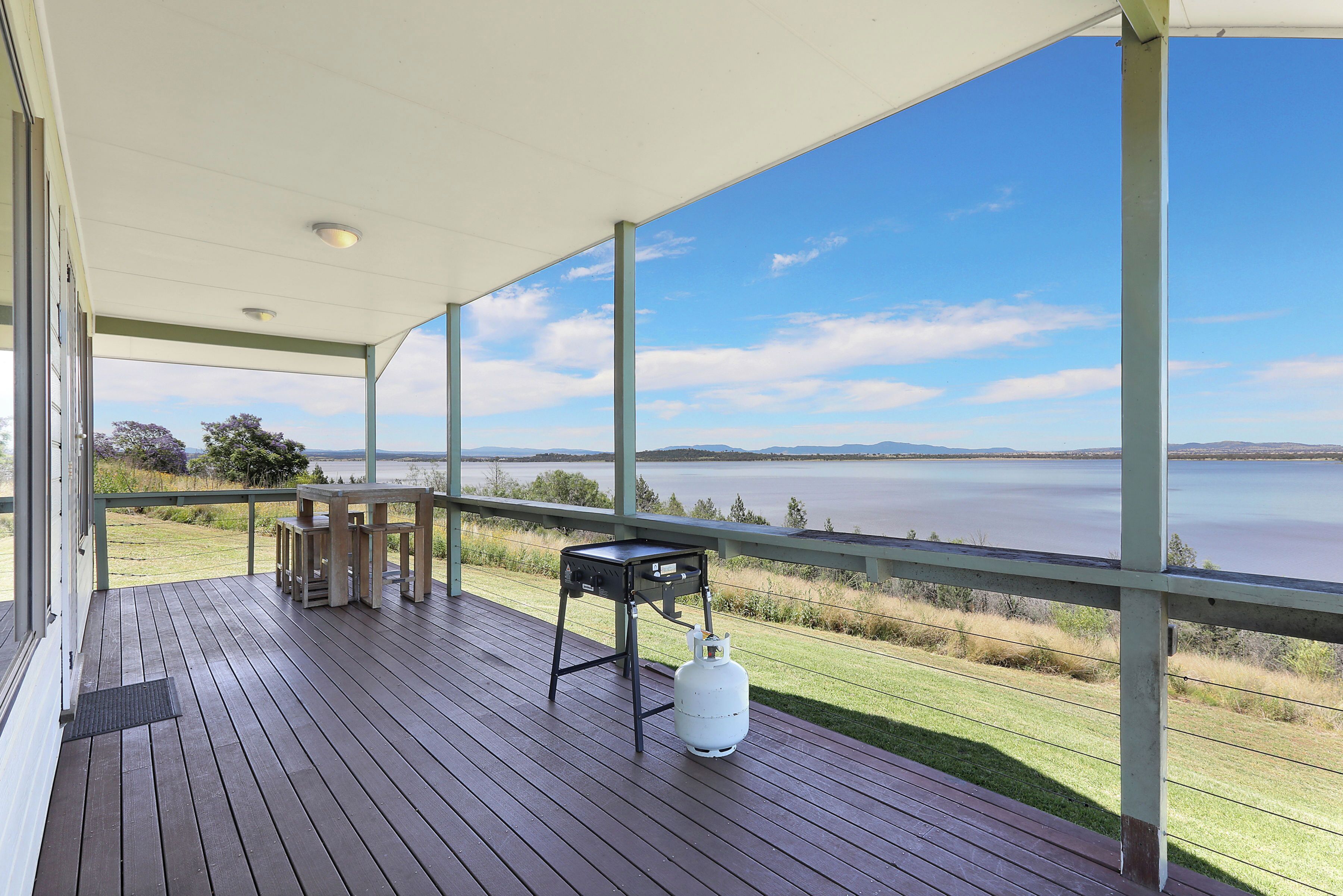 Deluxe Cabin (Chalet) - Sleeps 6 | Terrace/patio