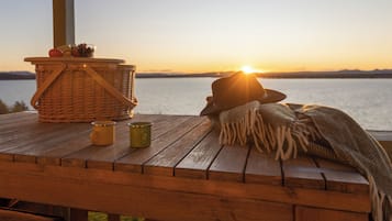 Deluxe huisje (Deluxe Cabin 6pax) | Uitzicht op het meer