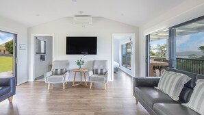 Hytte – standard, tilgjengelighetstilpasset (Sleeps 7) | Oppholdsområde