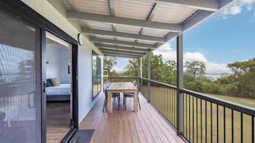 Standard Cabin - Sleeps 7 - Accessible | Terrace/patio