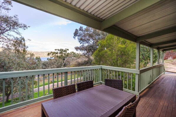 Standard Cabin - Sleeps 6 - Bungalow | Balcony