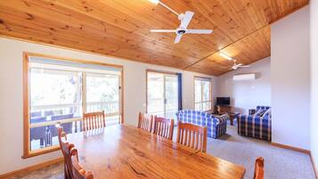 Deluxe-FerienhĂŒtte (Sleeps 8 - The Lodge) | Wohnbereich