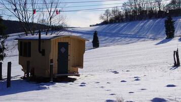 1 Schlafzimmer, Daunenbettdecken, Betten mit Memory-Foam-Matratzen