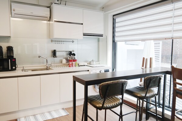 Private kitchen - #Seoul #Itaewon #Little N Tower #Rooftop #Nice view #Hot place (Noksapyeong-daero 46-gil)