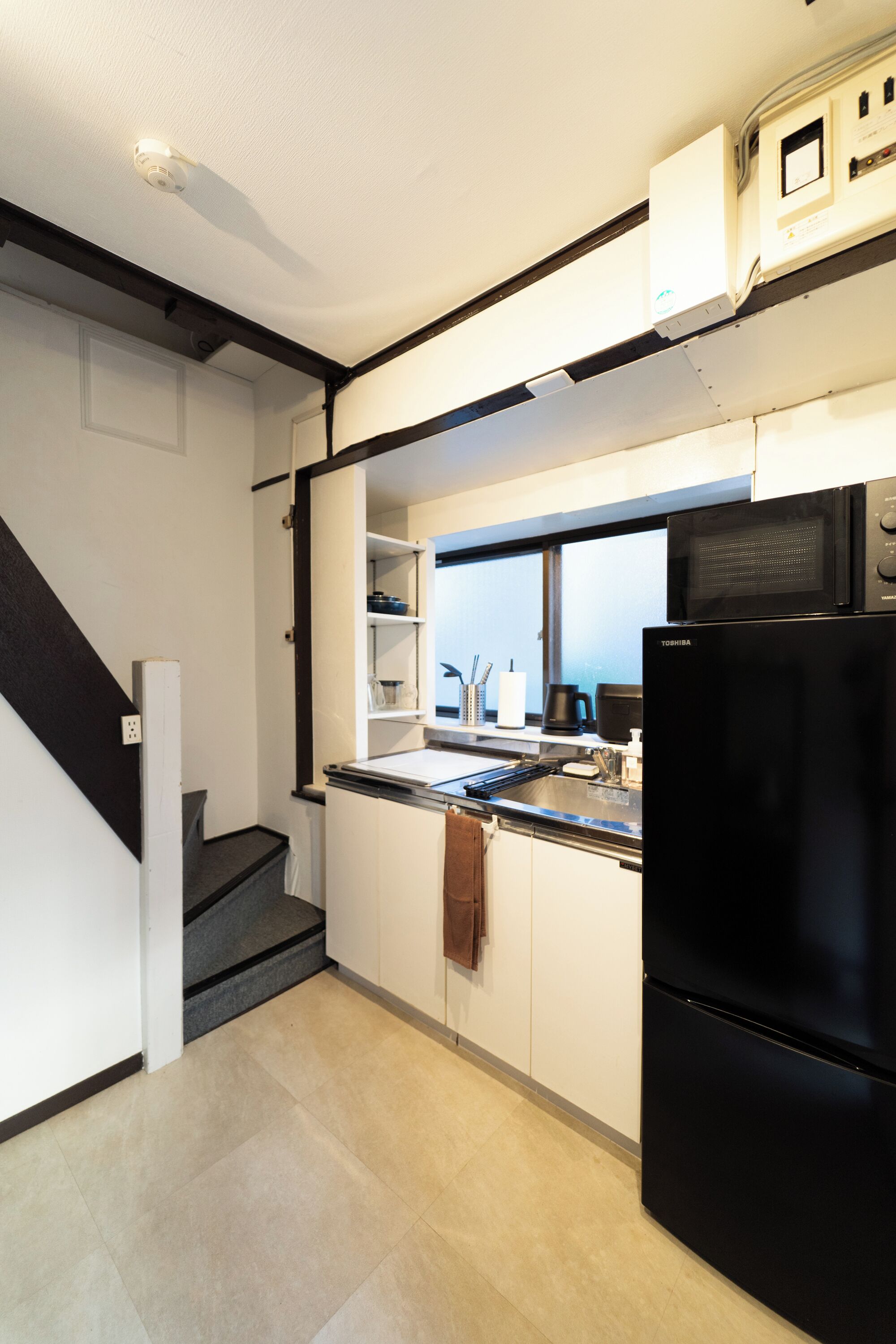 Private Vacation Home | Private kitchen | Coffee/tea maker, fridge, microwave, stovetop
