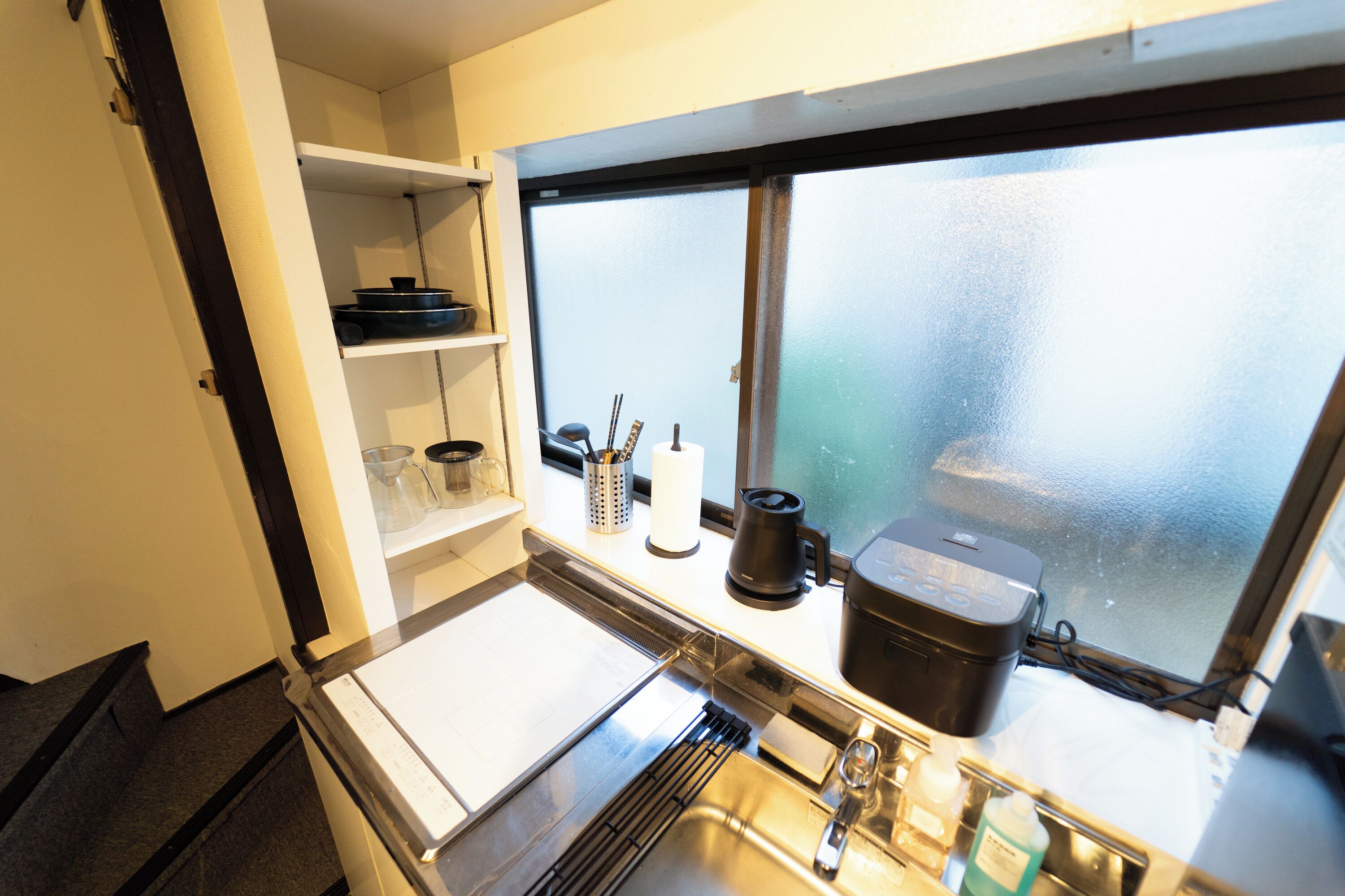 Private Vacation Home | Private kitchen | Coffee/tea maker, fridge, microwave, stovetop
