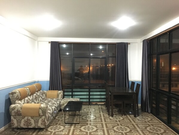 Standard Room | Living area | Flat-screen TV - BAAN MALI AREE (Khlong Luang)