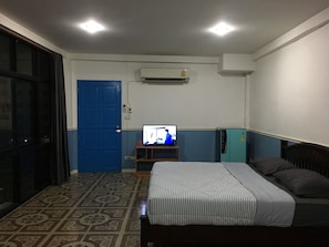 Standard Room | Free WiFi - BAAN MALI AREE (Khlong Luang)