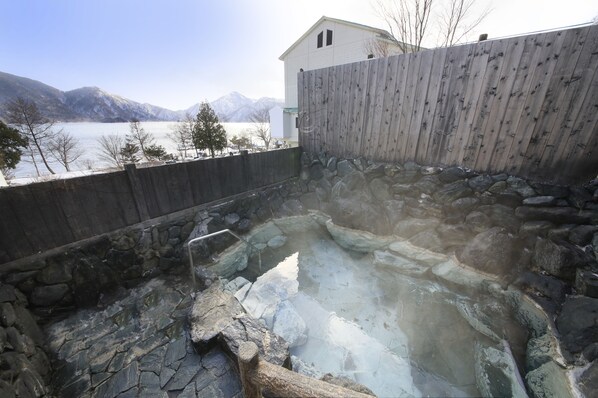 Hot springs - YUTORELO NIKKO - Hostel (Nikko)