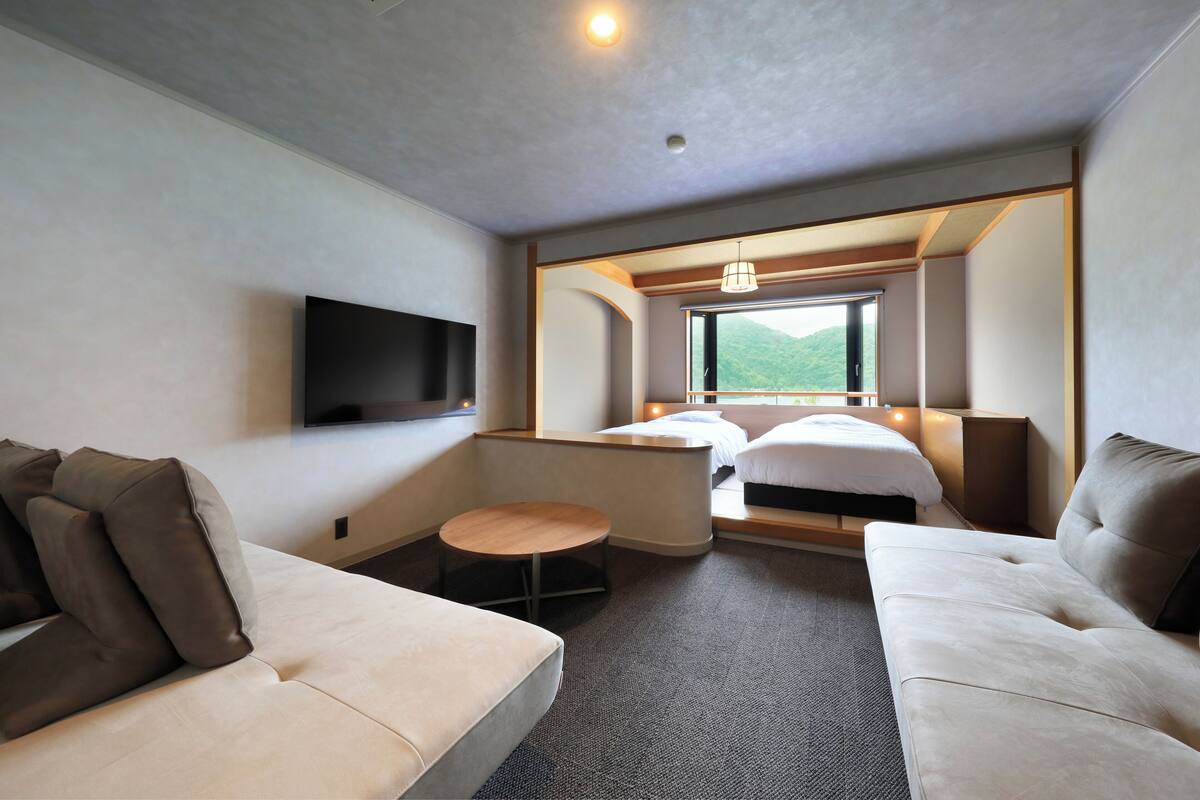 In-room safe, desk, free WiFi, bed sheets