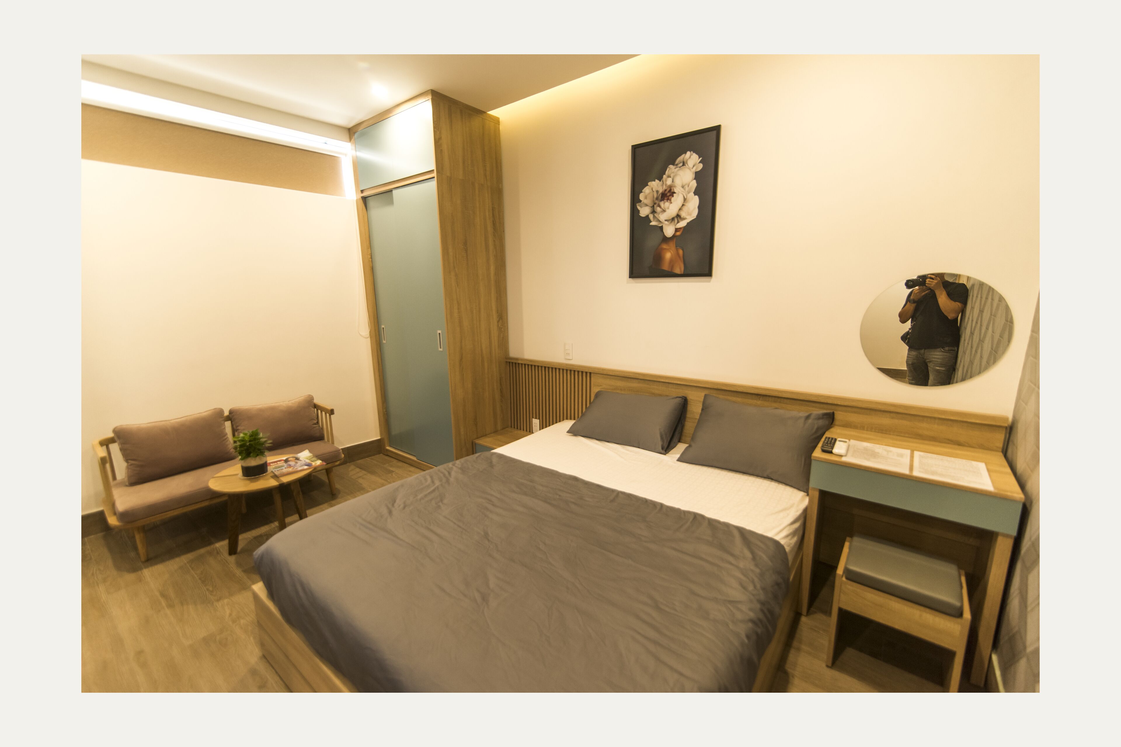 Studio Family Room | In-room safe, desk, blackout curtains, free WiFi