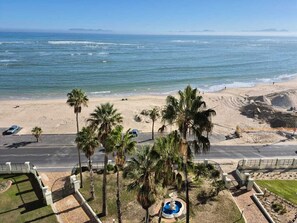 Front of property - Ashley on the Beach (Cape Town)