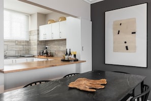 Luxury Apartment | Private kitchen - Ashley on the Beach (Cape Town)