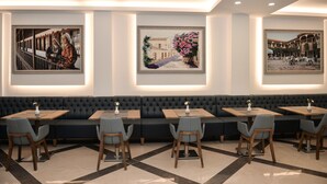 Desayuno buffet incluido todos los días 