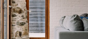 Croyde Barn, Sleeps 9,Hot Tub, Pets