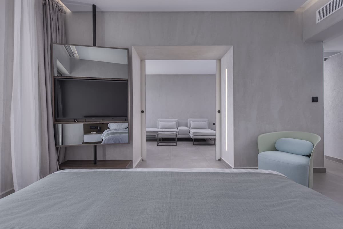 1 bedroom, minibar, in-room safe, desk