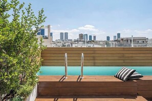 Private pool - Mr. Louis - By TLV2GO (Tel Aviv)