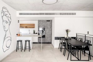 Four Bedroom Duplex Penthouse Apartment with Pool #10 | Private kitchen | Full-size fridge, microwave, oven, stovetop - Mr. Louis - By TLV2GO (Tel Aviv)