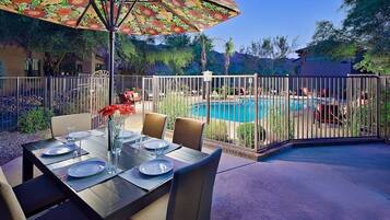 Outdoor dining