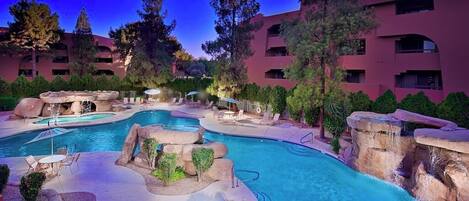 Kolam renang outdoor