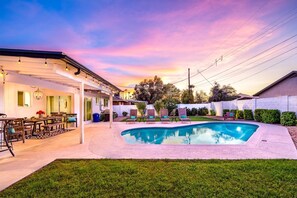 Kolam renang outdoor