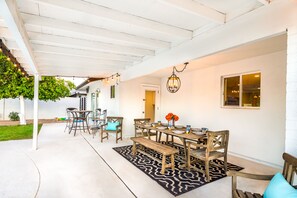 Rumah (4 Bedrooms) | 4 kamar tidur dan seprai linen