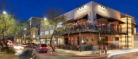 المنشأة من الخارج