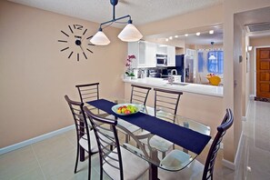 Appartement (1 Bedroom) | Privékeuken | Een oven, een vaatwasser