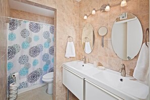 公寓 (1 Bedroom) | 浴室 | 浴缸