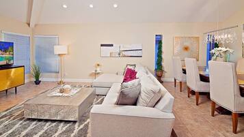 House (4 Bedrooms) | Living room | TV, fireplace, foosball