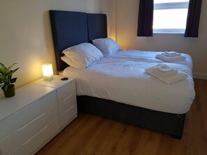 2 soverom, strykejern/-brett og wi-fi (inkludert)