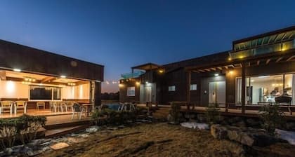 Jeju Courtyard Pension