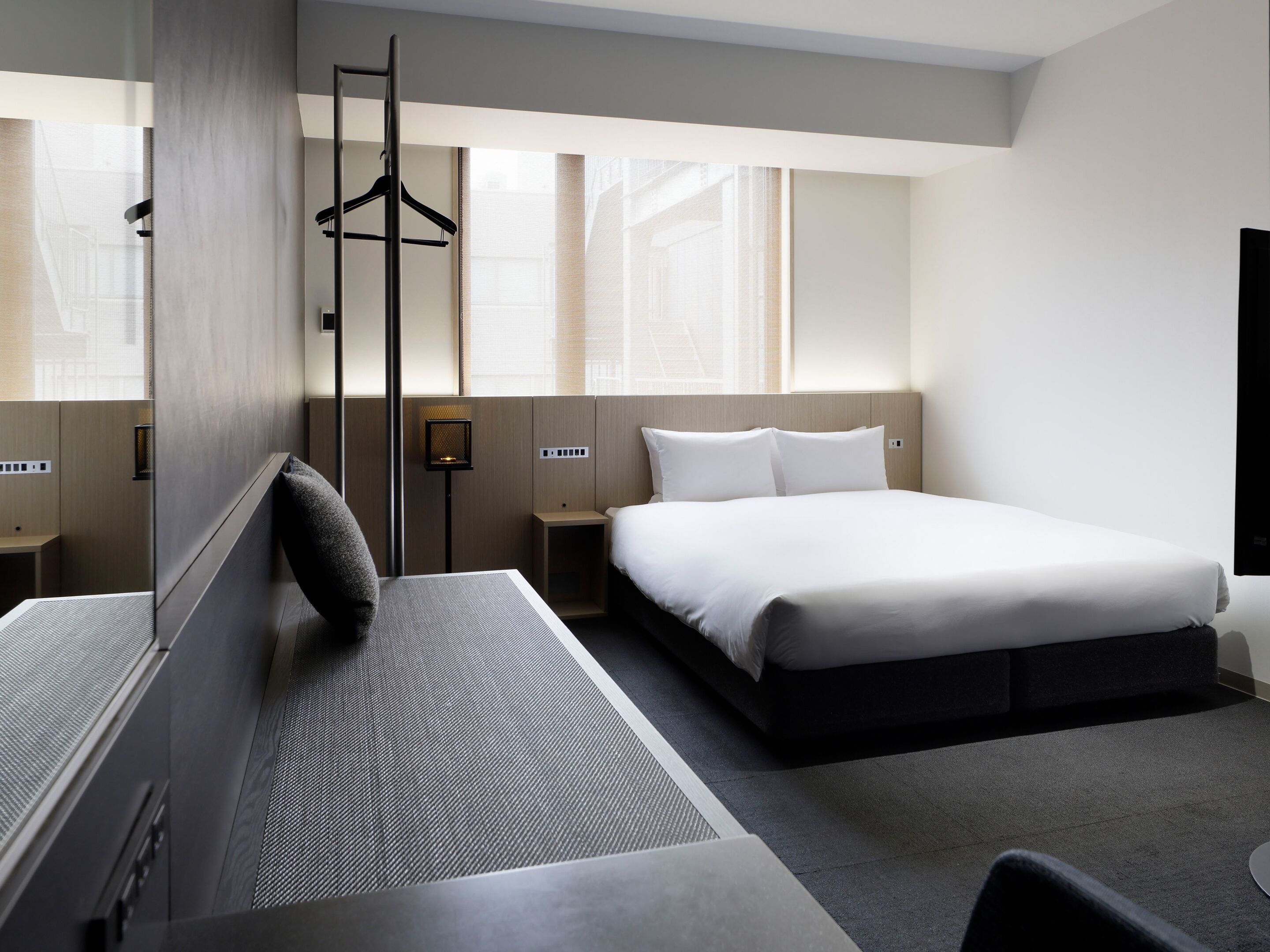 Medium Queen for 1-2 guests, Non Smoking | In-room safe, blackout drapes, free WiFi, bed sheets