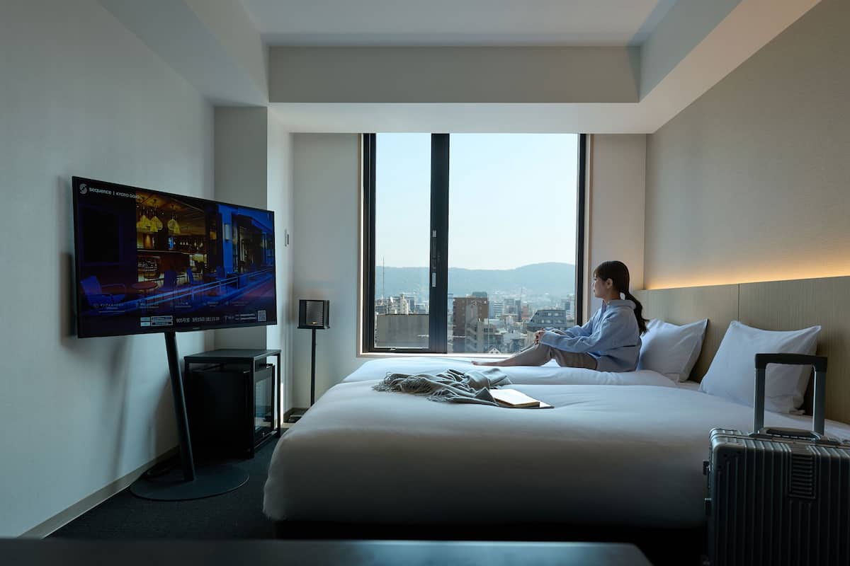 Zweibettzimmer, Nichtraucher (for 2 guests) | Zimmersafe, Verdunkelungsvorhänge, kostenloses WLAN, Bettwäsche