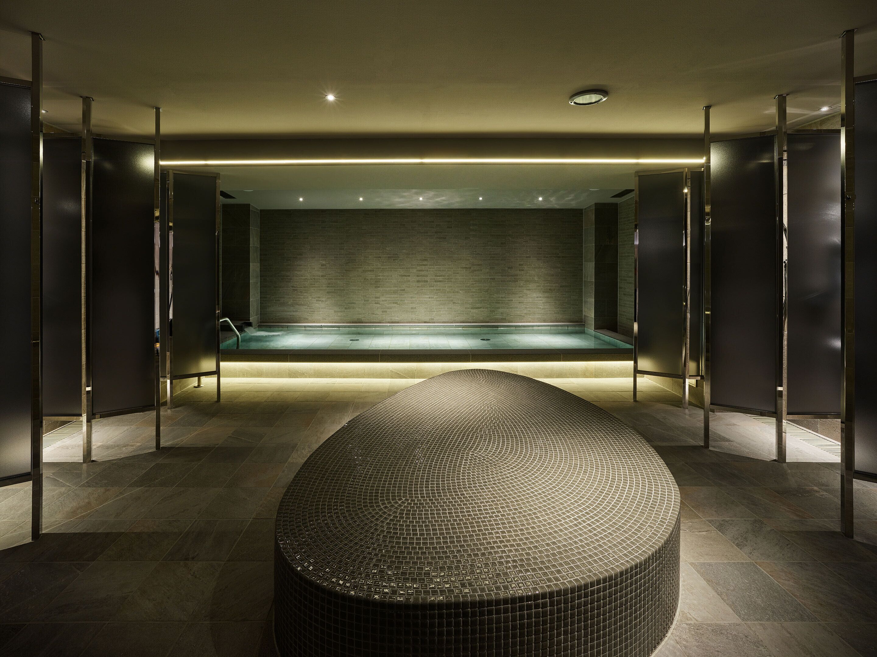 Nhà tắm công cộng