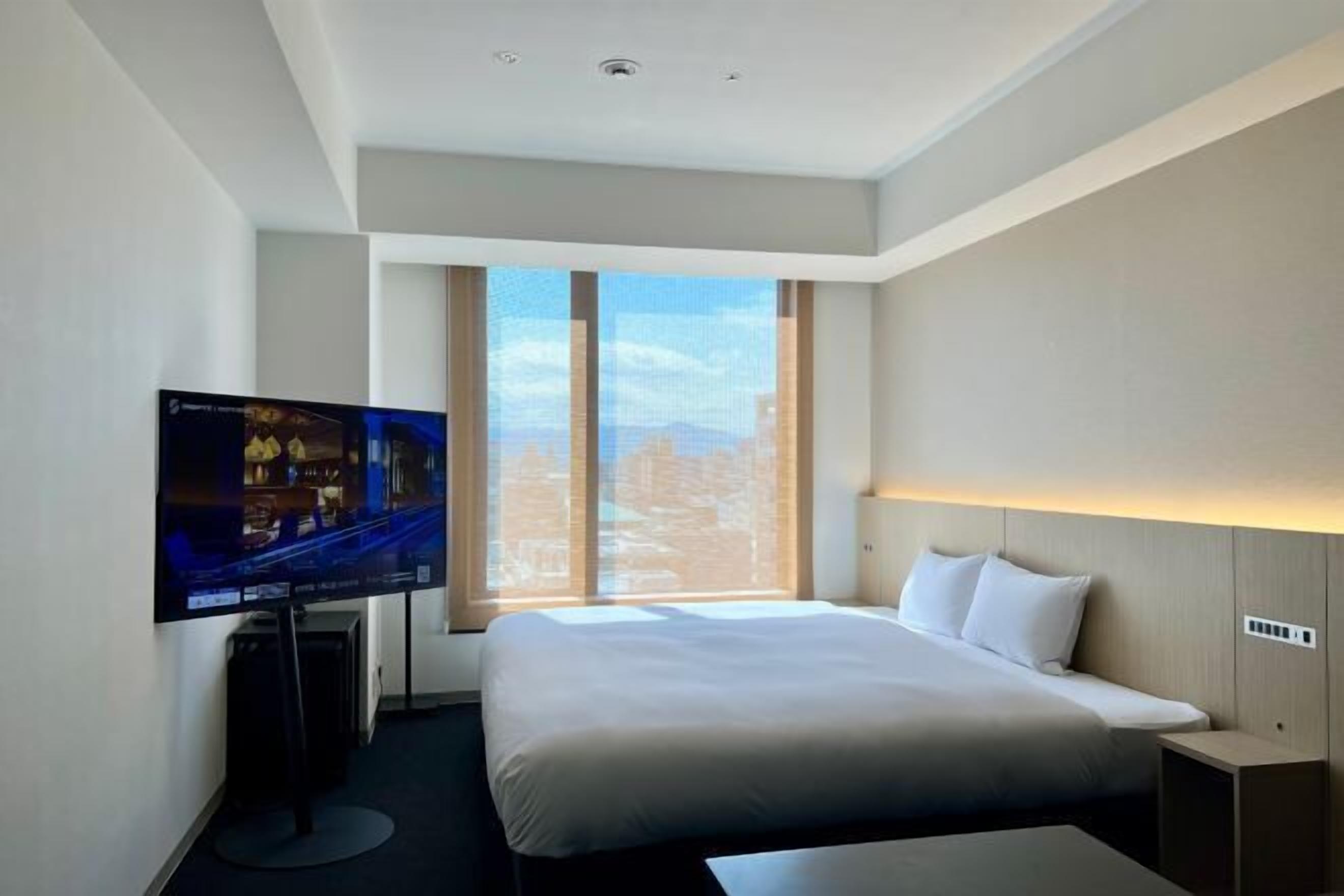 Caja de seguridad en la habitación, cortinas blackout y wifi gratis 